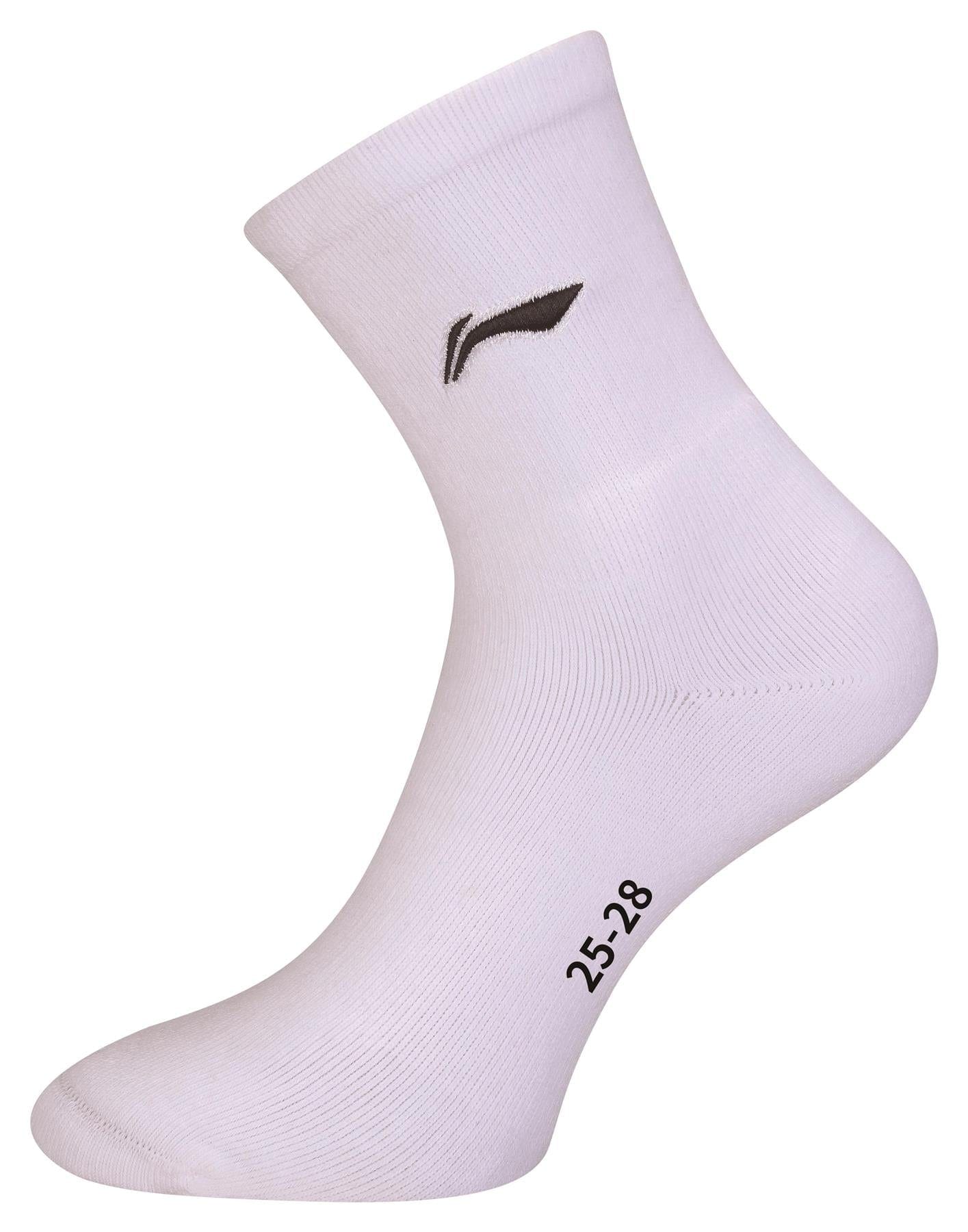 Product Description: The Li-Ning Men's Mid-Cut Team Sports Sock in white features a small black logo near the top and size details "25-28" printed on the side. Displayed on a transparent background, this sock highlights its breathable fabric and mid-cut design.