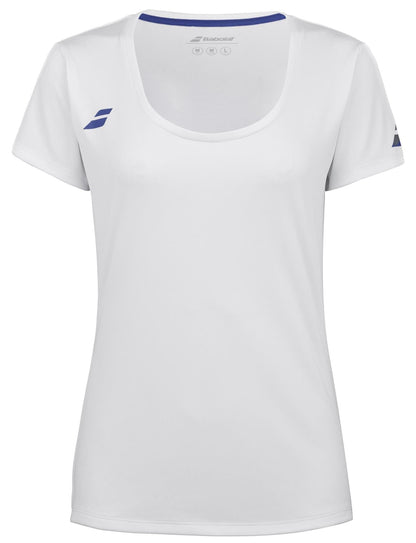 Introducing the Babolat Play Women's Badminton Cap Sleeve Top in white. This stylish top, designed by Babolat, exudes elegance with its scoop neckline and interior blue collar trim. Made from Fiber Dry polyester, it boasts small blue logos on the front and sleeve, making it ideal for fans of Babolat Play.