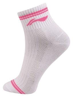 These Li-Ning Women's Sports Socks (2Pack), featuring white ankle socks with pink stripes at the top and toe along with a pink side logo, provide enhanced comfort. Designed with a ribbed texture and mesh-like detailing for superb breathability, they deliver both style and function seamlessly.